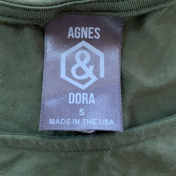 Green Agnes and Dora Tunic - Picture 2 of 2